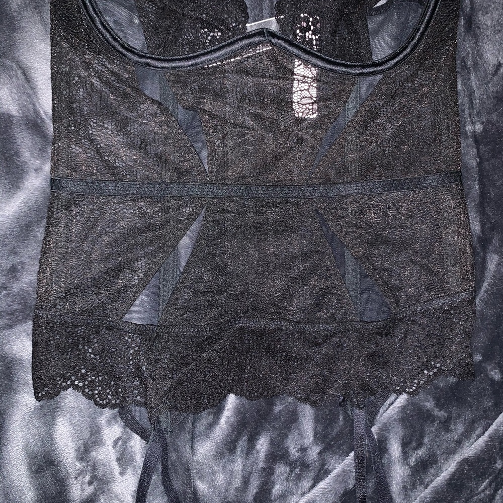 NEW Victoria’s Secret Corset Black Lace XS - Picture 3 of 10